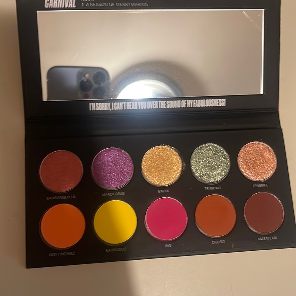 Beautiful Uoma Beauty black magic Carnival eyeshadow palette